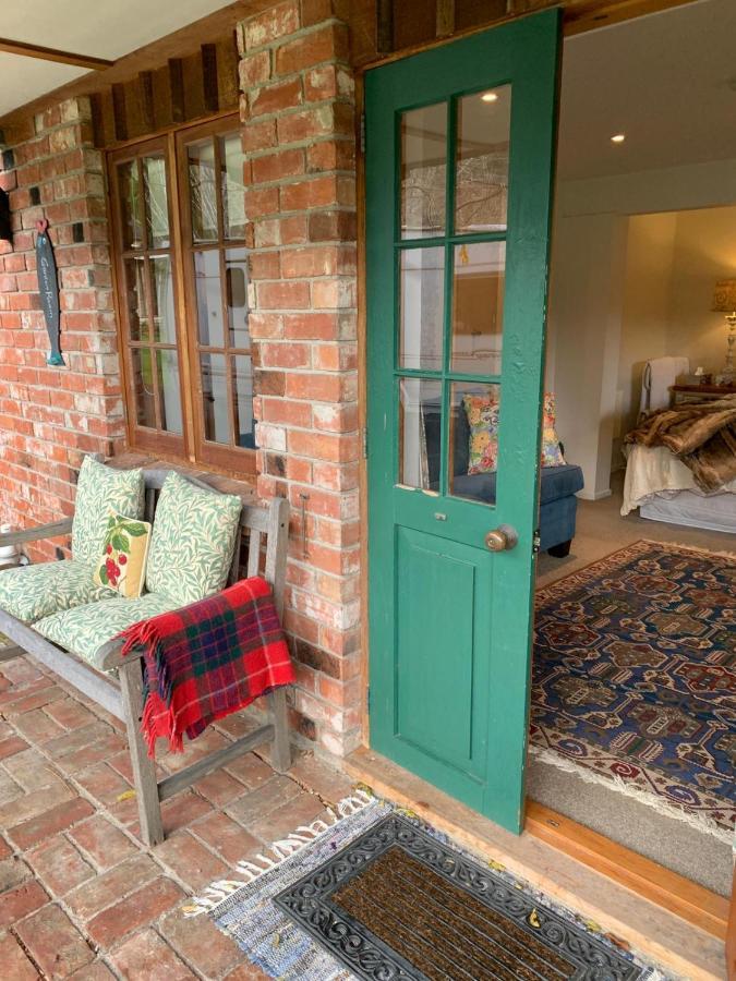 Mill Cottage - Boutique Accommodation And Garden Akaroa Luaran gambar